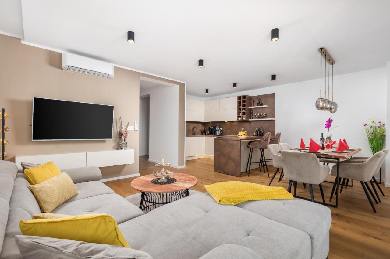Apartment Top View With Balcony And Private Parking Ριέκα Εξωτερικό φωτογραφία
