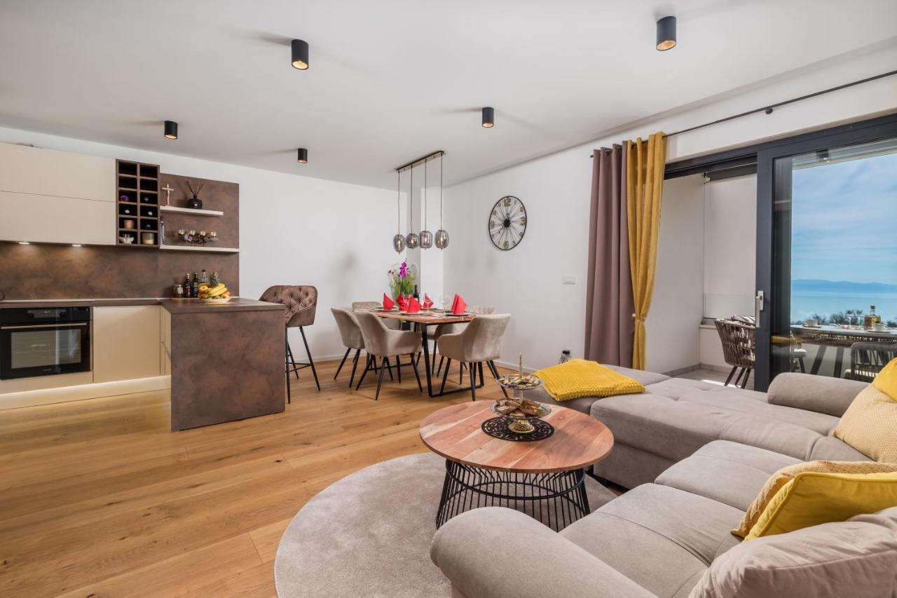 Apartment Top View With Balcony And Private Parking Ριέκα Εξωτερικό φωτογραφία